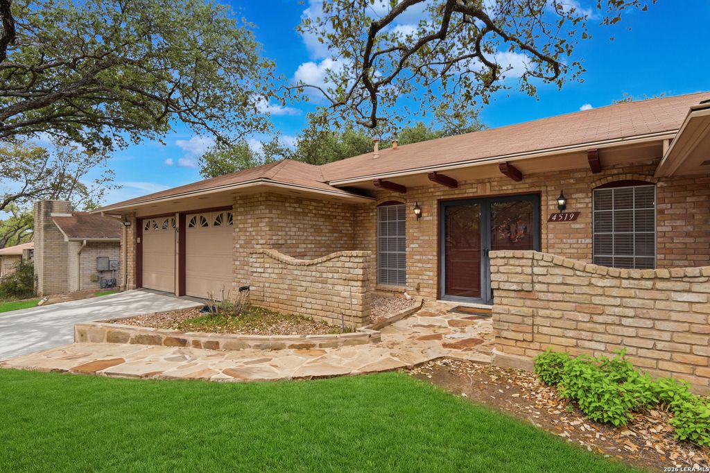 Photo of 4519 Maybrook Woods, San Antonio, TX 78249 (MLS # 1955375)