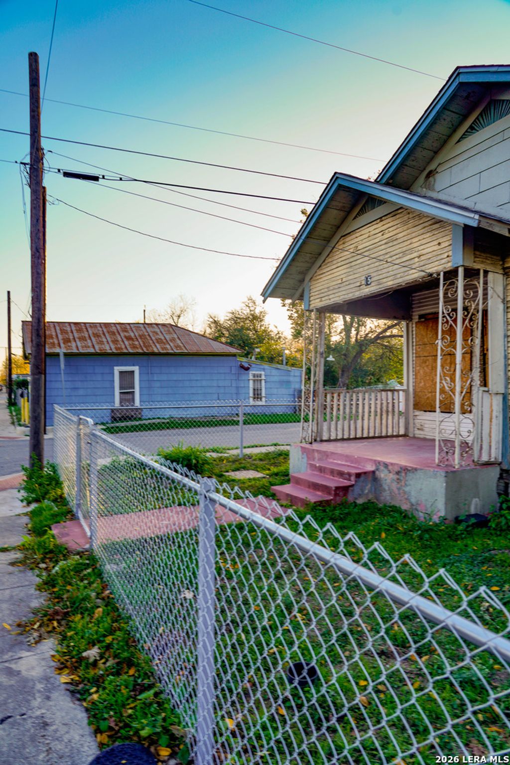 Photo of 715 S TRINITY ST, San Antonio, TX 78207 (MLS # 1941577)