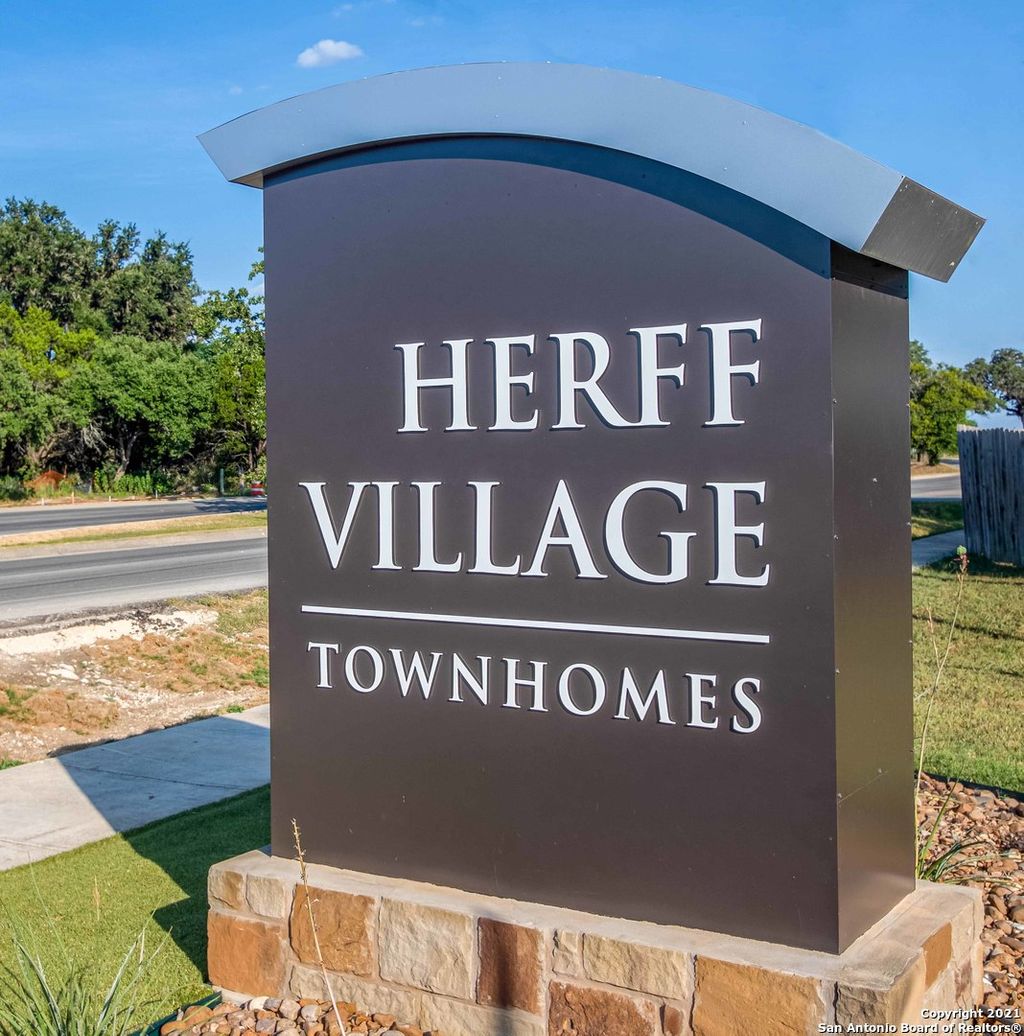 Photo of 1113 PANIOLO DR, Boerne, TX 78006 (MLS # 1951868)