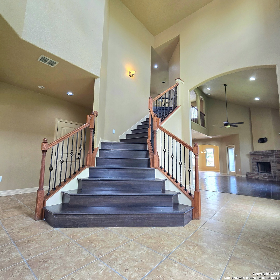 13700 Trailside Ln