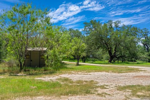 A home in Floresville