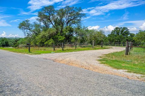 A home in Floresville