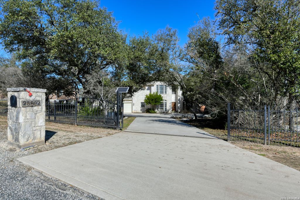 Photo of 25802 Whata Vw, San Antonio, TX 78260 (MLS # 1942689)