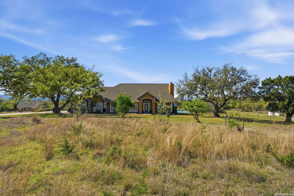 Photo of 108 Agarita Court, Boerne, TX 78006 (MLS # 1952175)