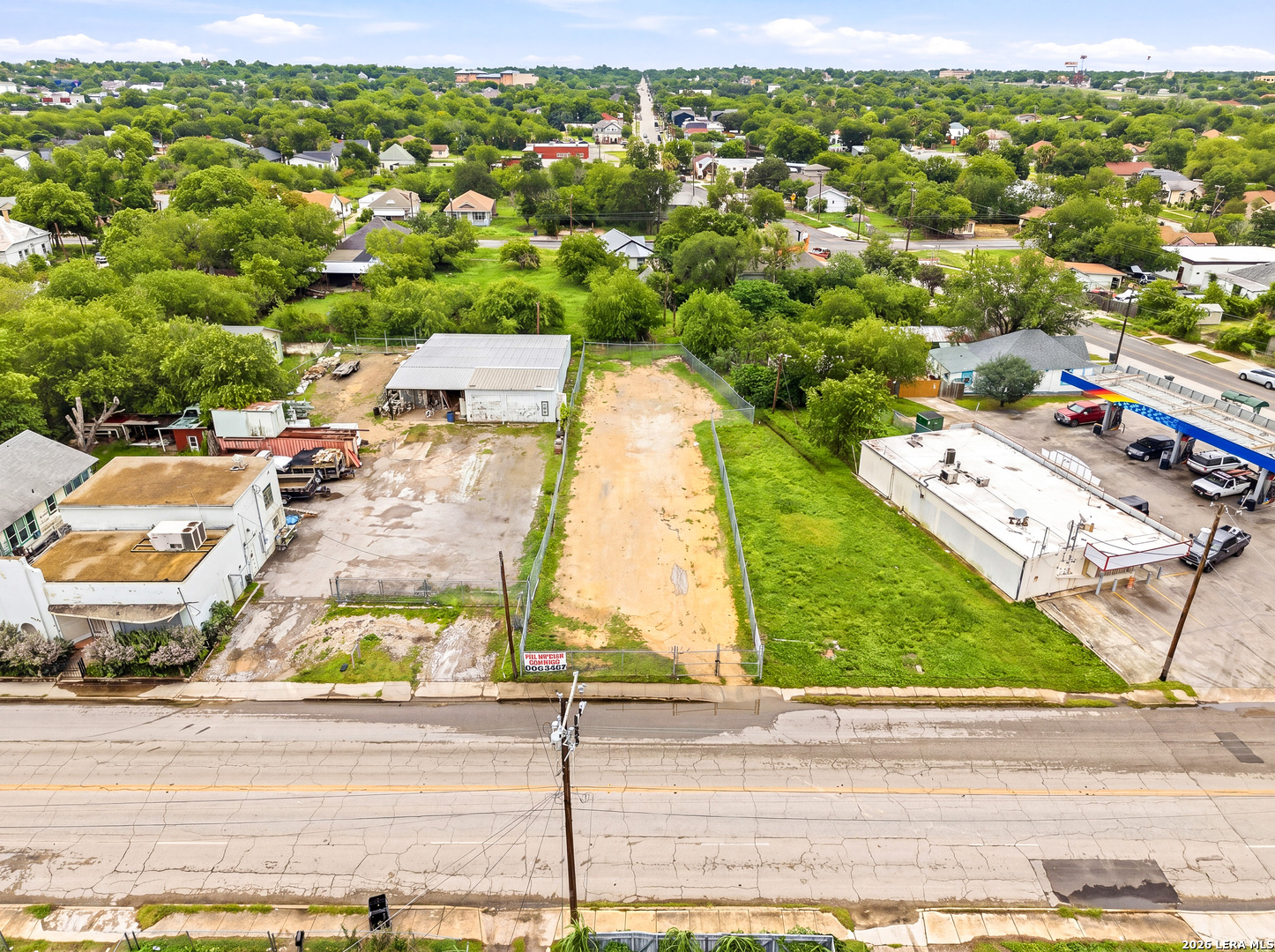 Photo 1 of 4 — 1222 S HACKBERRY ST, San Antonio, TX 78210