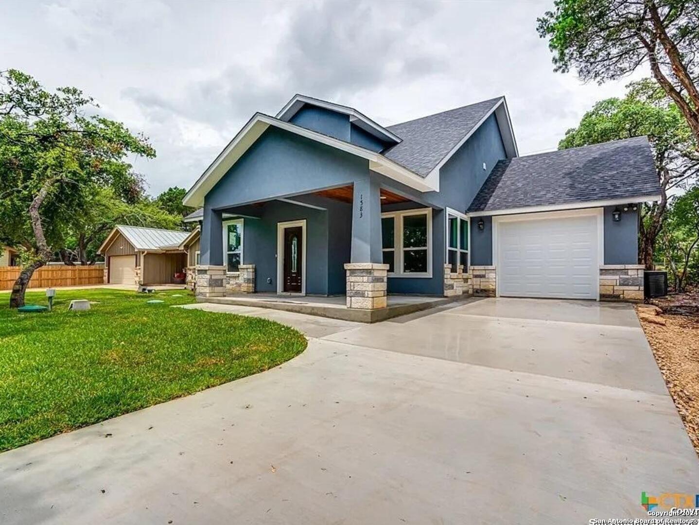 1583 Bonnyview Dr