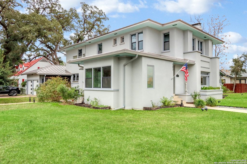 Photo of 503 S Austin, Seguin, TX 78155 (MLS # 1931352)