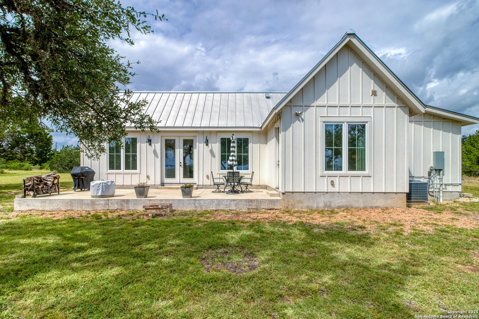 1604 Farm to Market 1077