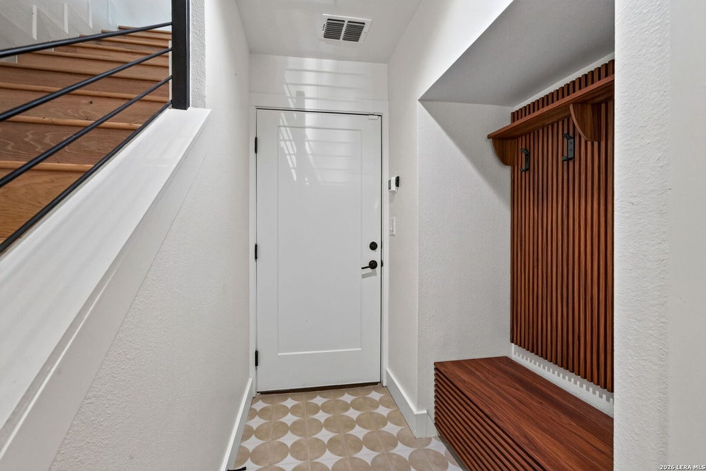 Photo of 203 PASCHAL ST 104 #104, San Antonio, TX 78212 (MLS # 2017158)