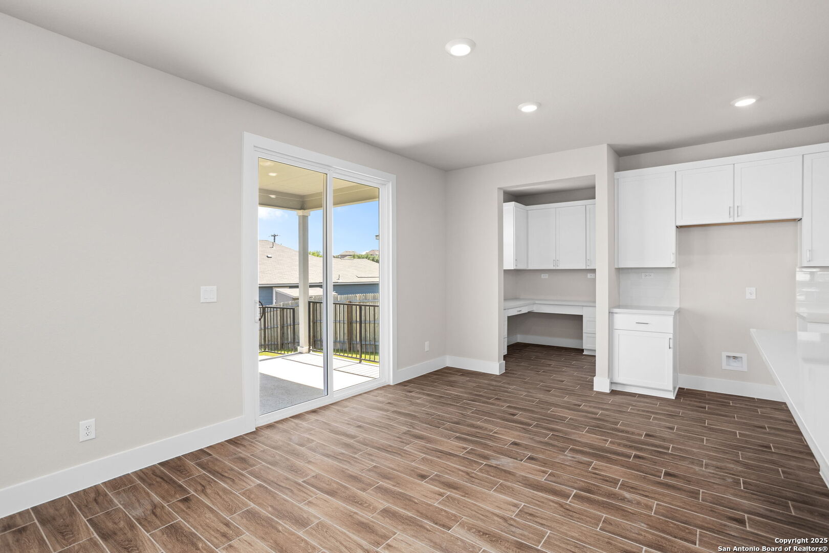 7010 Walkers Loop