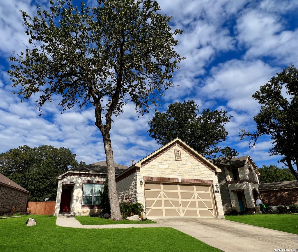 Photo of 324 Lasso Falls, Boerne, TX 78006 (MLS # 1971657)