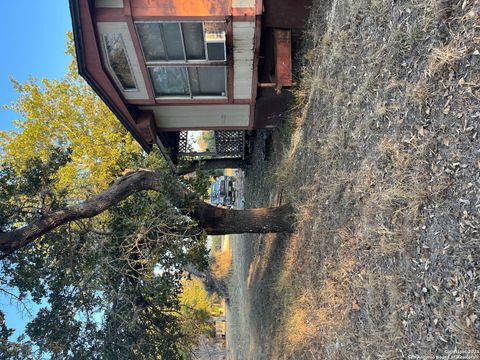 A home in Floresville