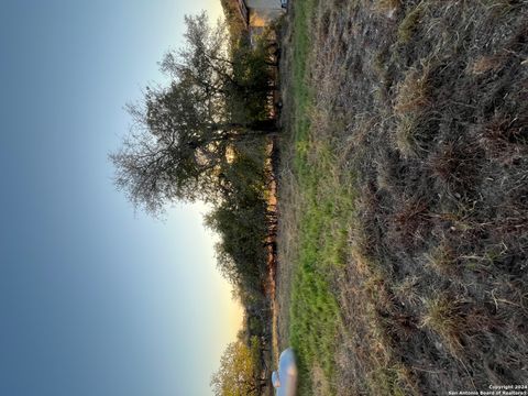 A home in Floresville