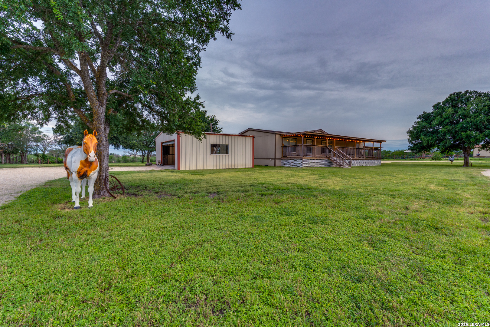 337 DEWEY LN