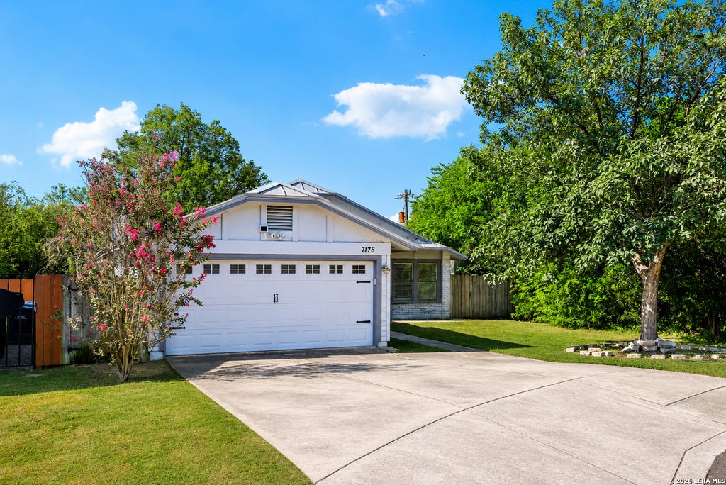 Photo of 7178 Spring Terrace Dr, San Antonio, TX 78249 (MLS # 2010256)
