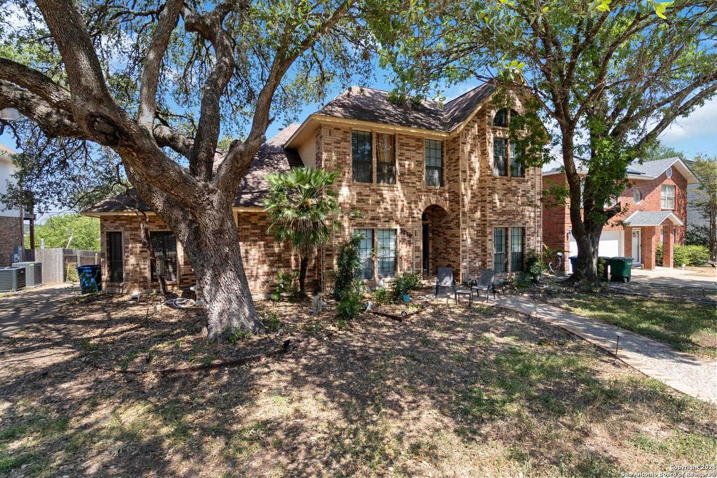 Photo of 1218 Summit, San Antonio, TX 78258 (MLS # 1919207)