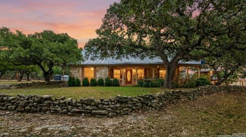 Photo of 115 Sage Oaks Trail, Boerne, TX 78006 (MLS # 1927123)