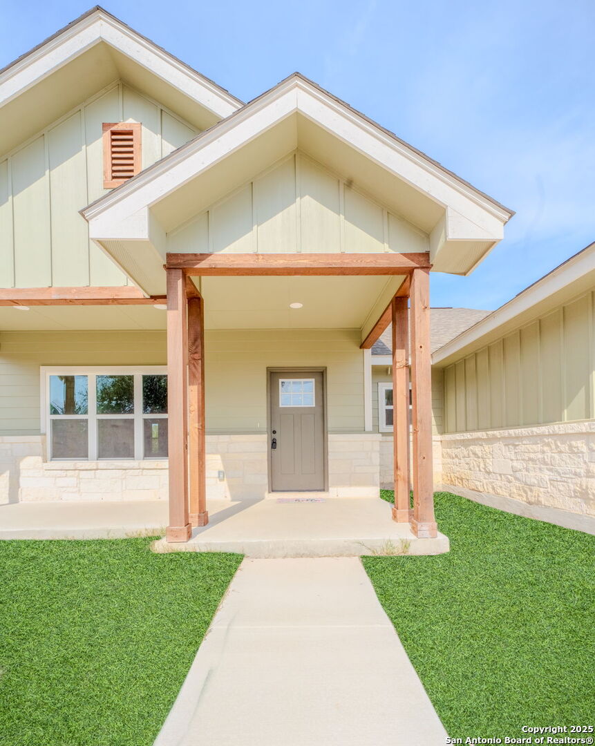 588 PRIMROSE PATH