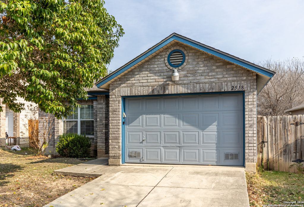 Photo of 2518 paddle, San Antonio, TX 78245 (MLS # 1931888)