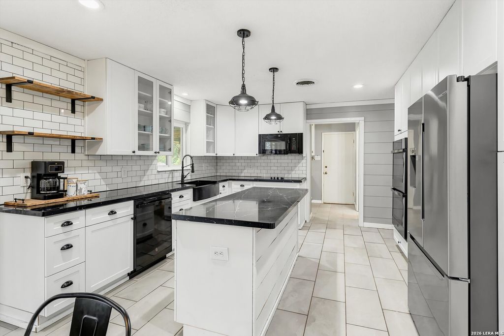 Photo of 210 POCO VISTA DR, Kerrville, TX 78028 (MLS # 1993543)