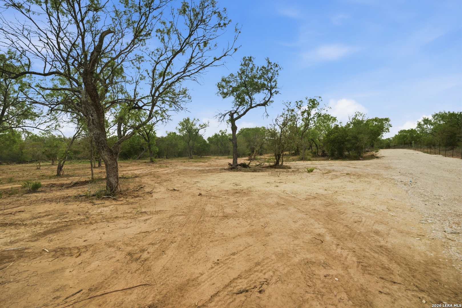 2128 Martinez Losoya