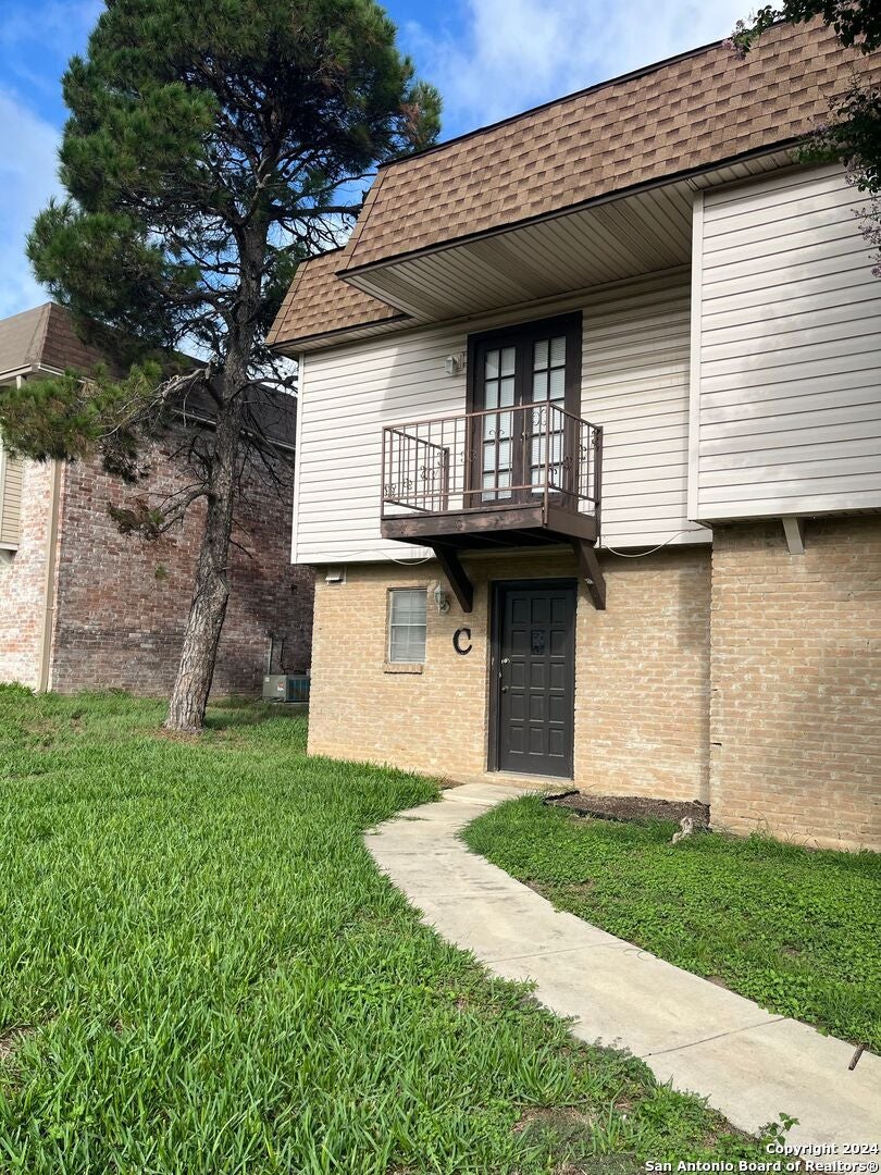 Photo of 11015 MOUNT BORACHO DR C #C, San Antonio, TX 78213 (MLS # 2019797)