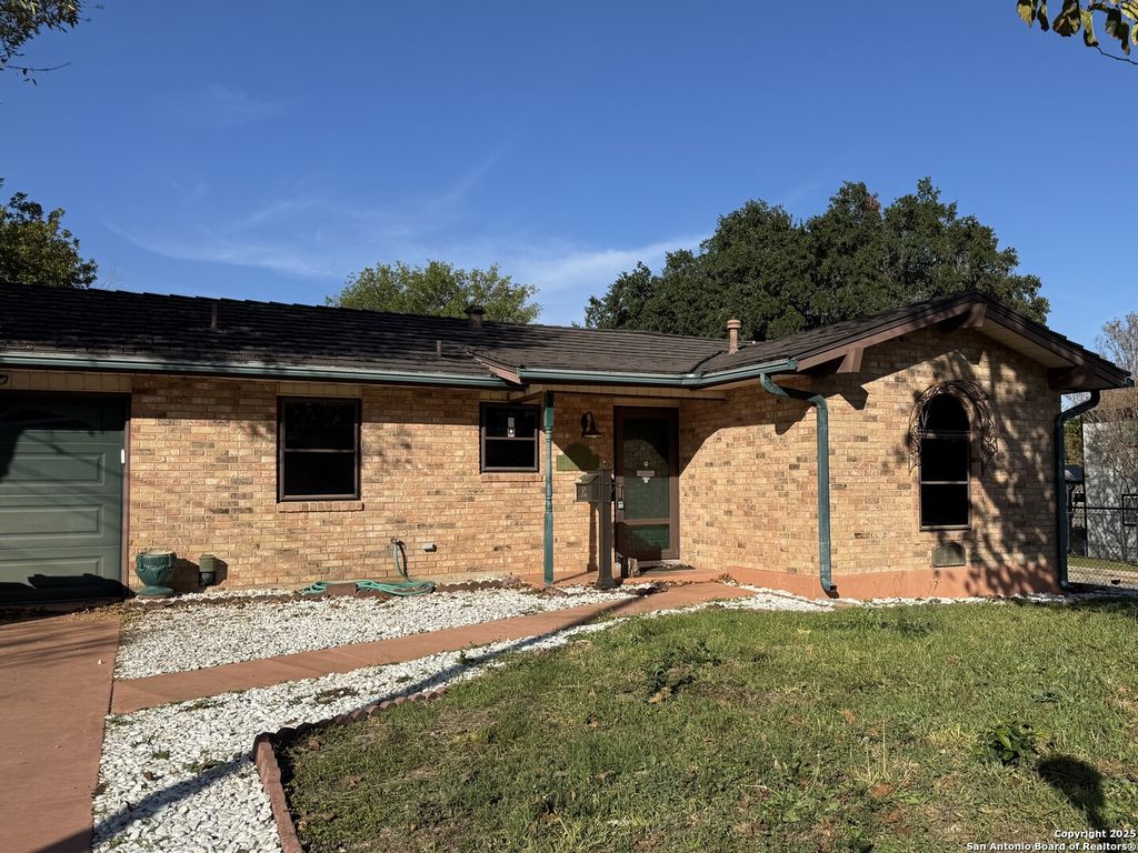 Photo of 1639 Fair Ave, San Antonio, TX 78223 (MLS # 1926309)