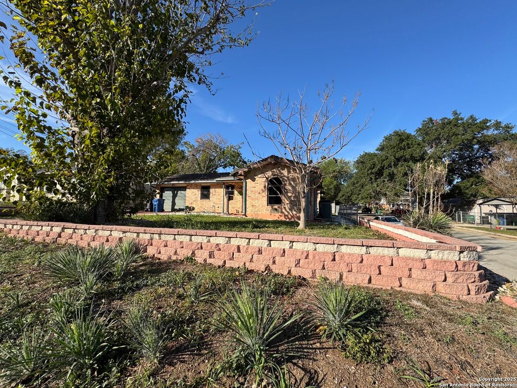 Photo of 1639 Fair Ave, San Antonio, TX 78223 (MLS # 1926309)