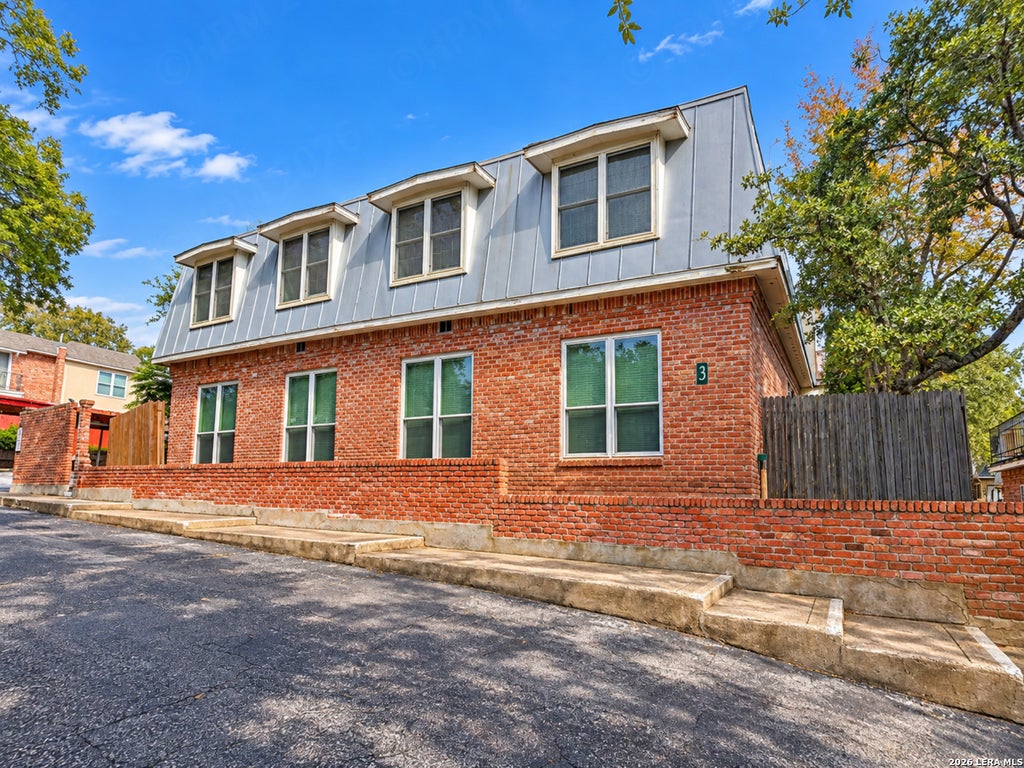 Photo of 6718 Callaghan Rd APT 301 #APT 301, San Antonio, TX 78229 (MLS # 2019150)
