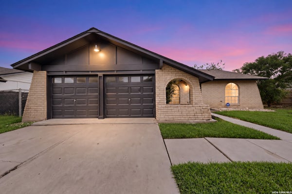5618 FOREST LAKE ST, SAN ANTONIO, TX 78244 - Image 2a5bbe60d7d2b02194ffd4ec7e673cb1/1579772960