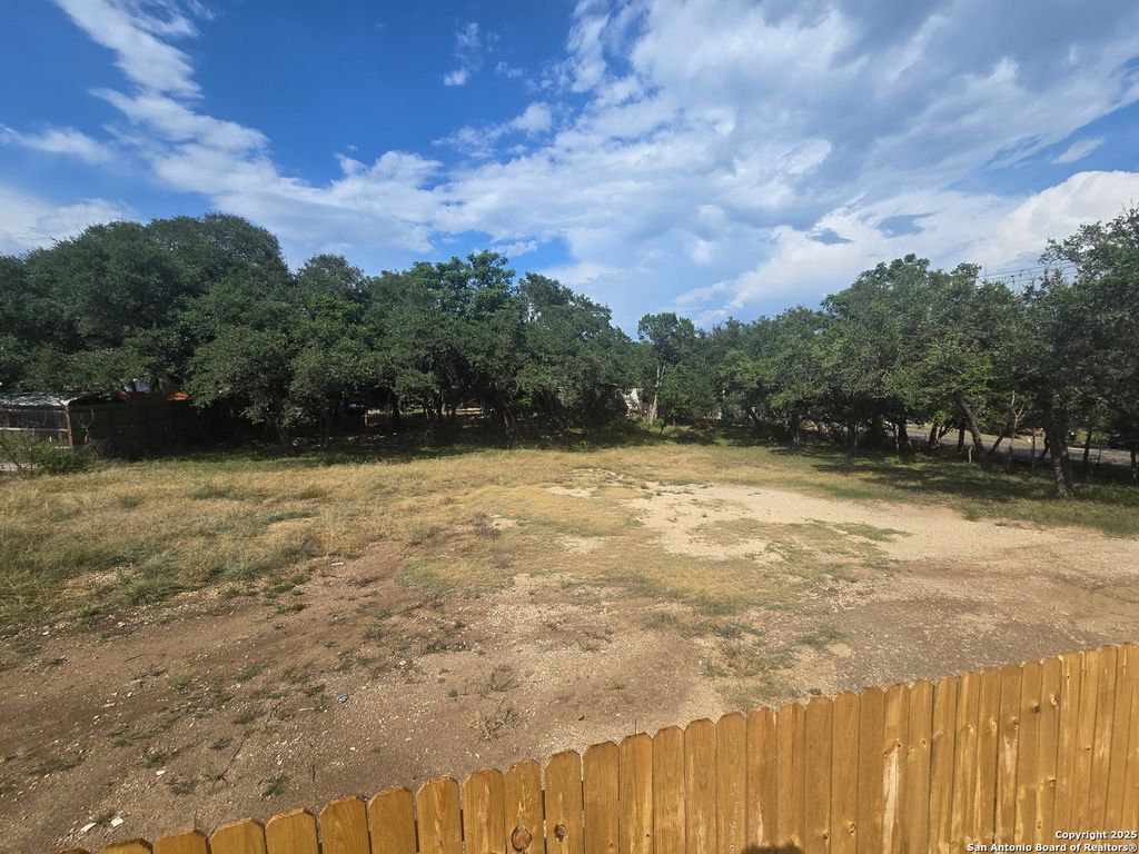 Photo of 1142 Hidden Fawn, Canyon Lake, TX 78133 (MLS # 1910052)