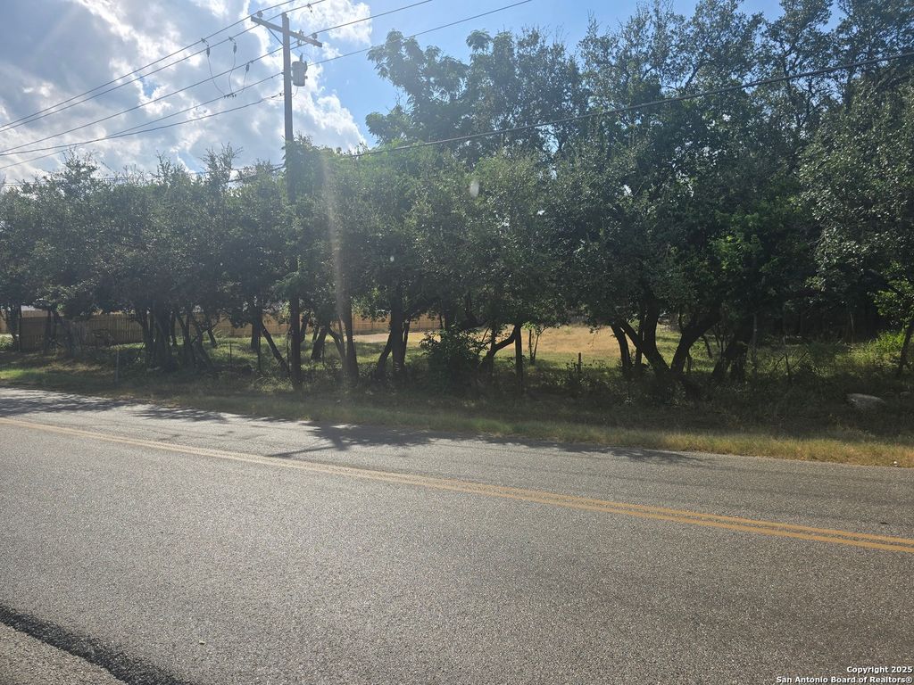 Photo of 1142 Hidden Fawn, Canyon Lake, TX 78133 (MLS # 1910052)