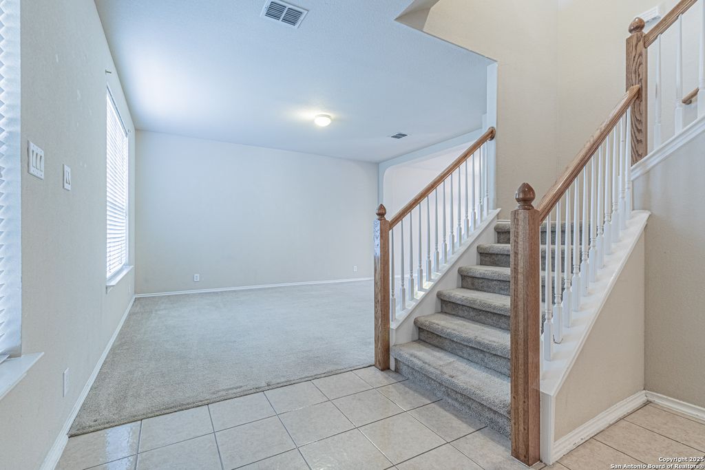 Photo of 17010 Darlington Run, San Antonio, TX 78247 (MLS # 1929445)