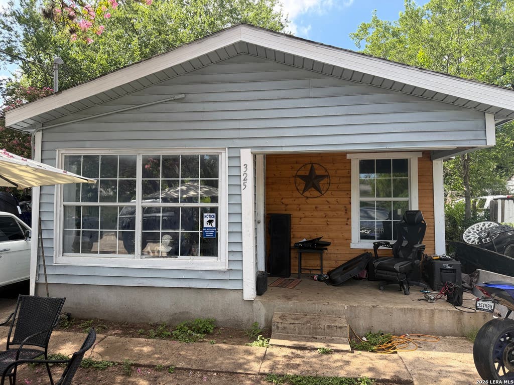 Photo of 325 Sims, San Antonio, TX 78225 (MLS # 1996557)