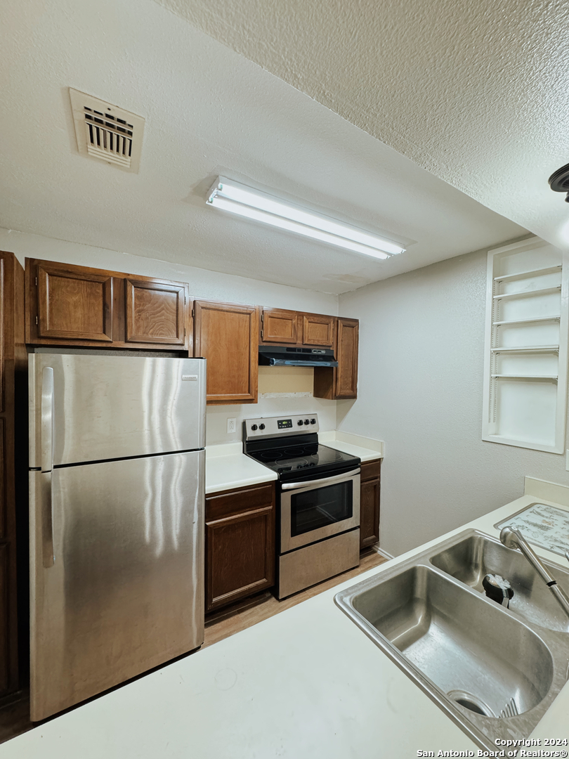 4107 Medical Dr 5208