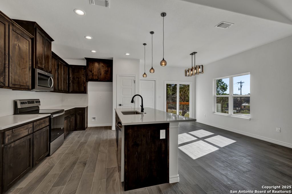 Photo of 2549 Grandview, Canyon Lake, TX 78133 (MLS # 1907287)