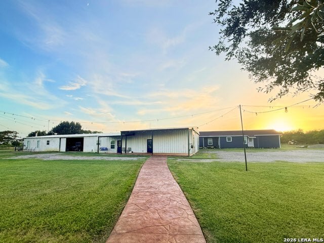 Photo of 928 County Road 154, Pleasanton, TX 78064 (MLS # 2002093)