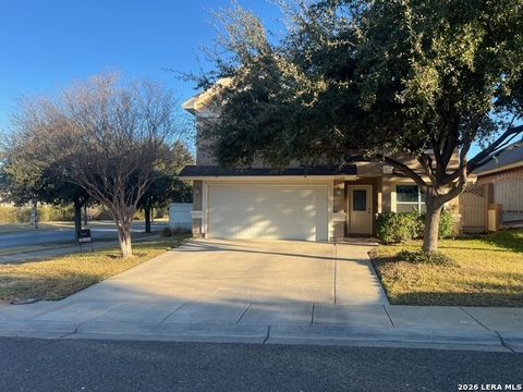 11102 Entrada Laredo TX 78045