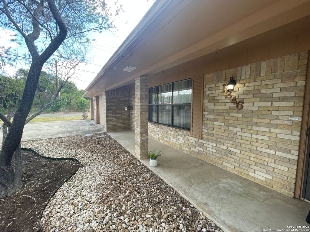 Photo of 1346 Carnation, New Braunfels, TX 78130 (MLS # 1915275)