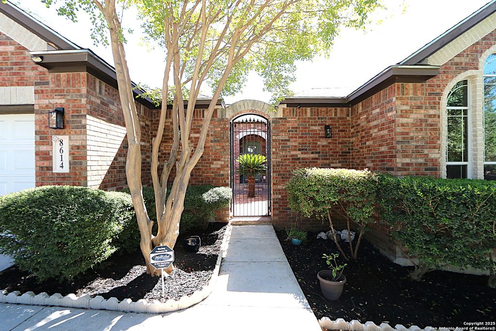 Photo of 8614 Mantano Ridge, Helotes, TX 78023 (MLS # 1919369)