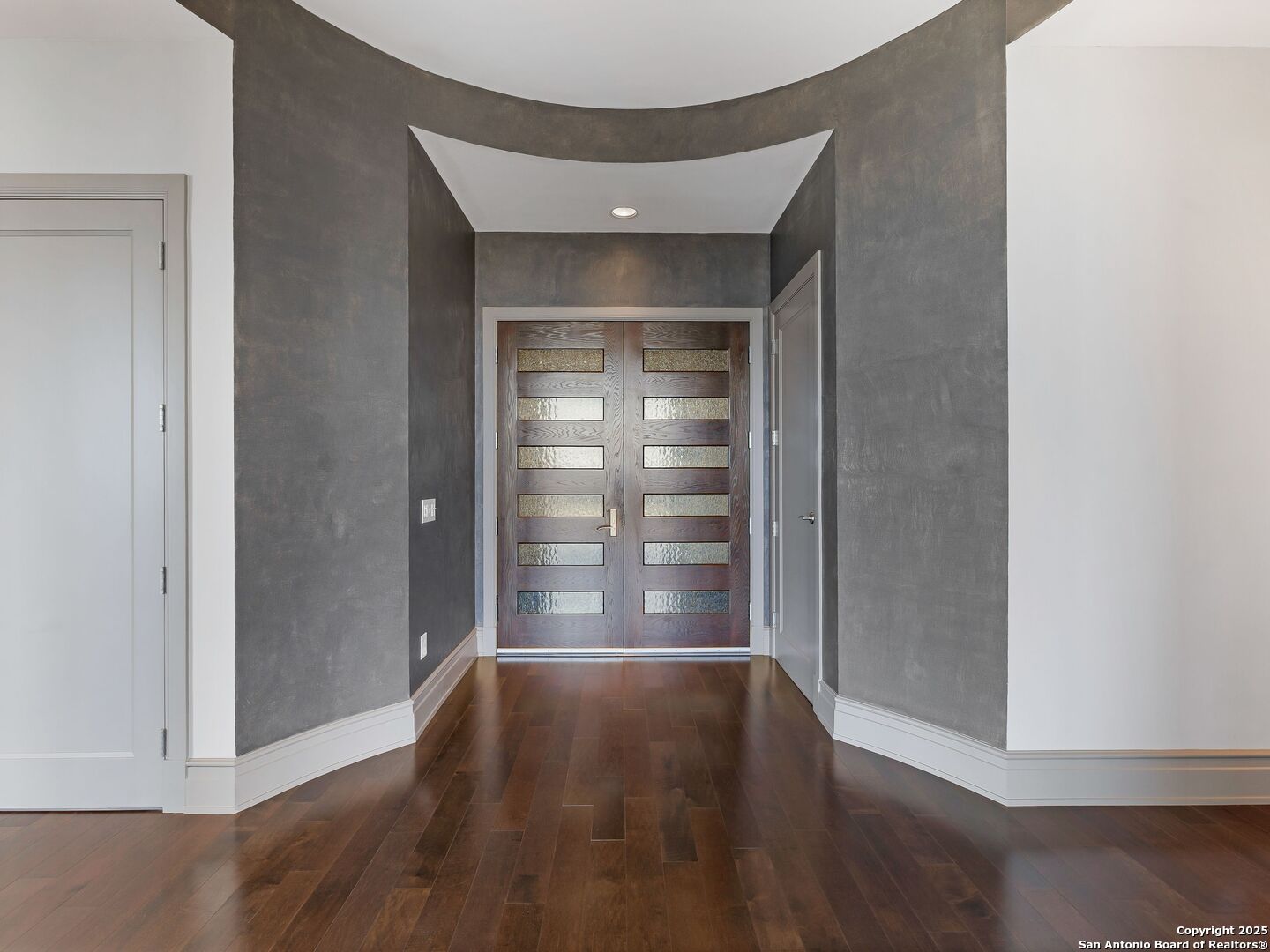 4242 Broadway APT 2002