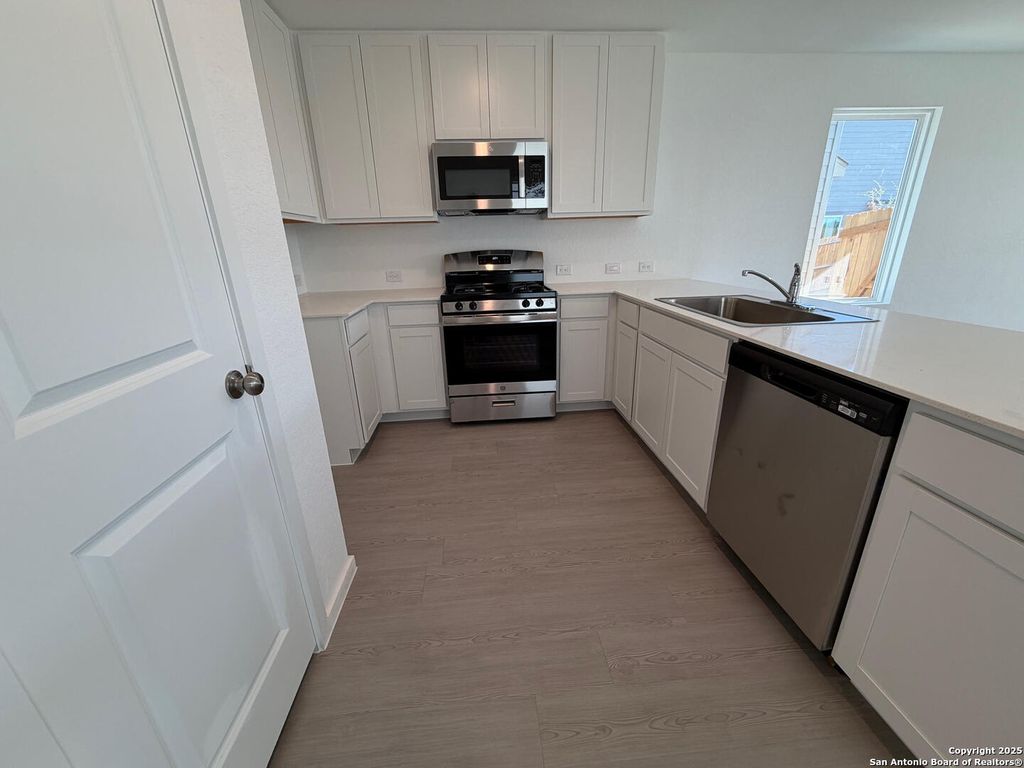 Photo of 11910 Bluebell Ridge, Converse, TX 78109 (MLS # 1925312)