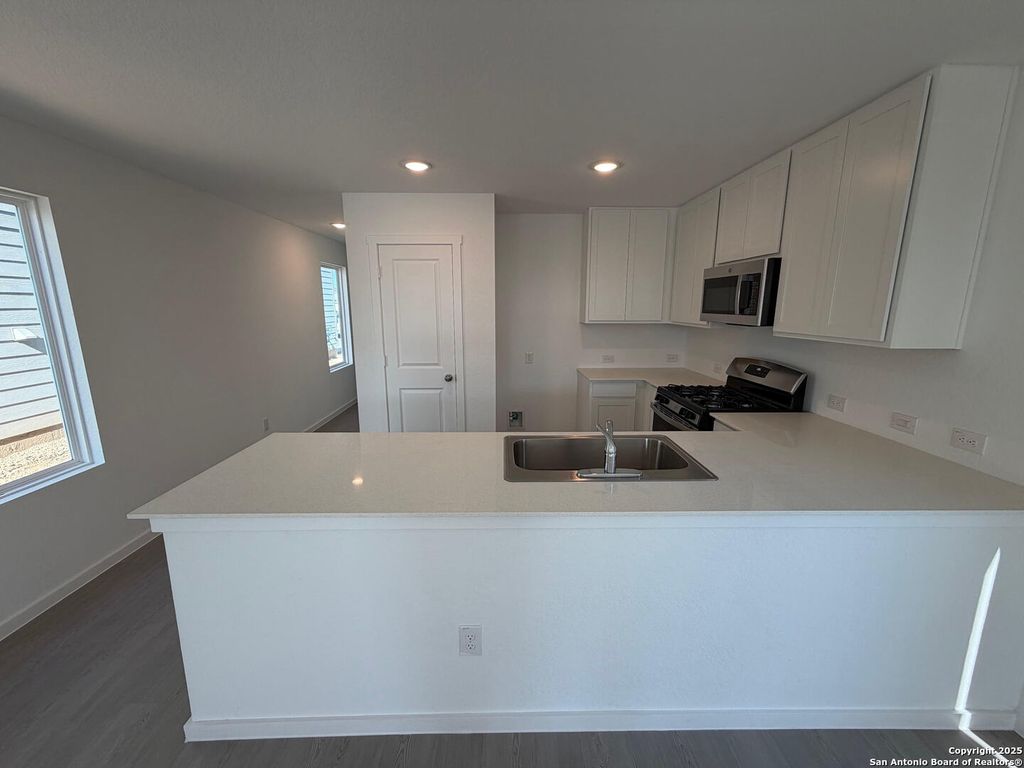 Photo of 11910 Bluebell Ridge, Converse, TX 78109 (MLS # 1925312)