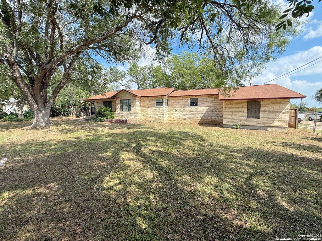 Photo of 15430 S Main, Lytle, TX 78052 (MLS # 1935569)
