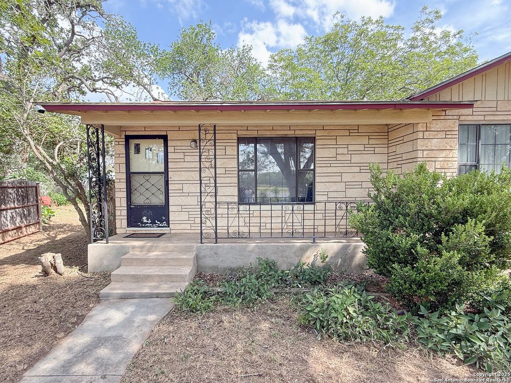Photo of 15430 S Main, Lytle, TX 78052 (MLS # 1935569)