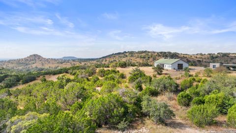 2027 Fm 1376 Boerne TX 78006