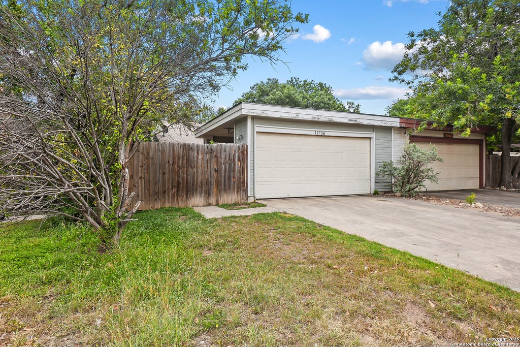 Photo of 11756 SPRING CLUB DR, San Antonio, TX 78249 (MLS # 2013631)