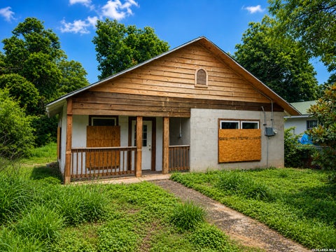 Photo of 2104 S NAVIDAD ST, San Antonio, TX 78207 (MLS # 2002802)