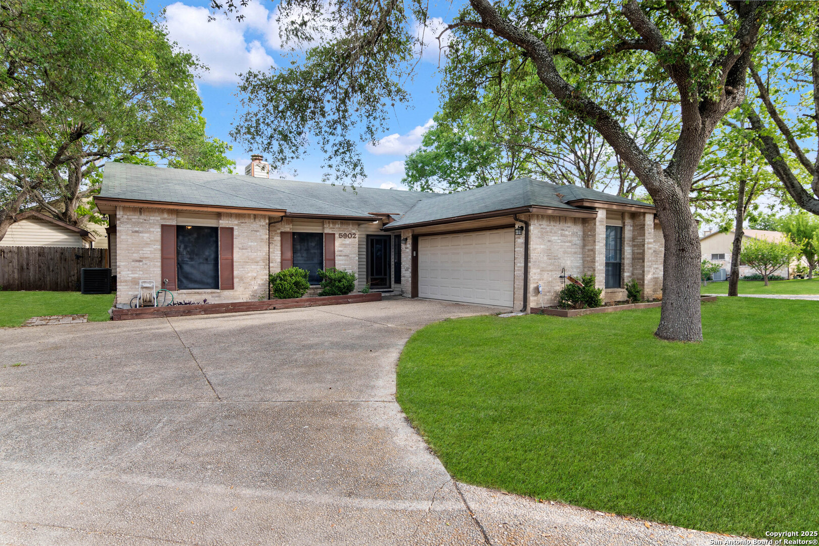 5902 Spring Country
