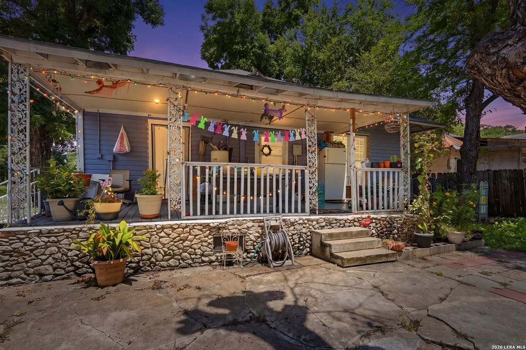 Photo of 3201 S FLORES ST, San Antonio, TX 78204 (MLS # 1998493)